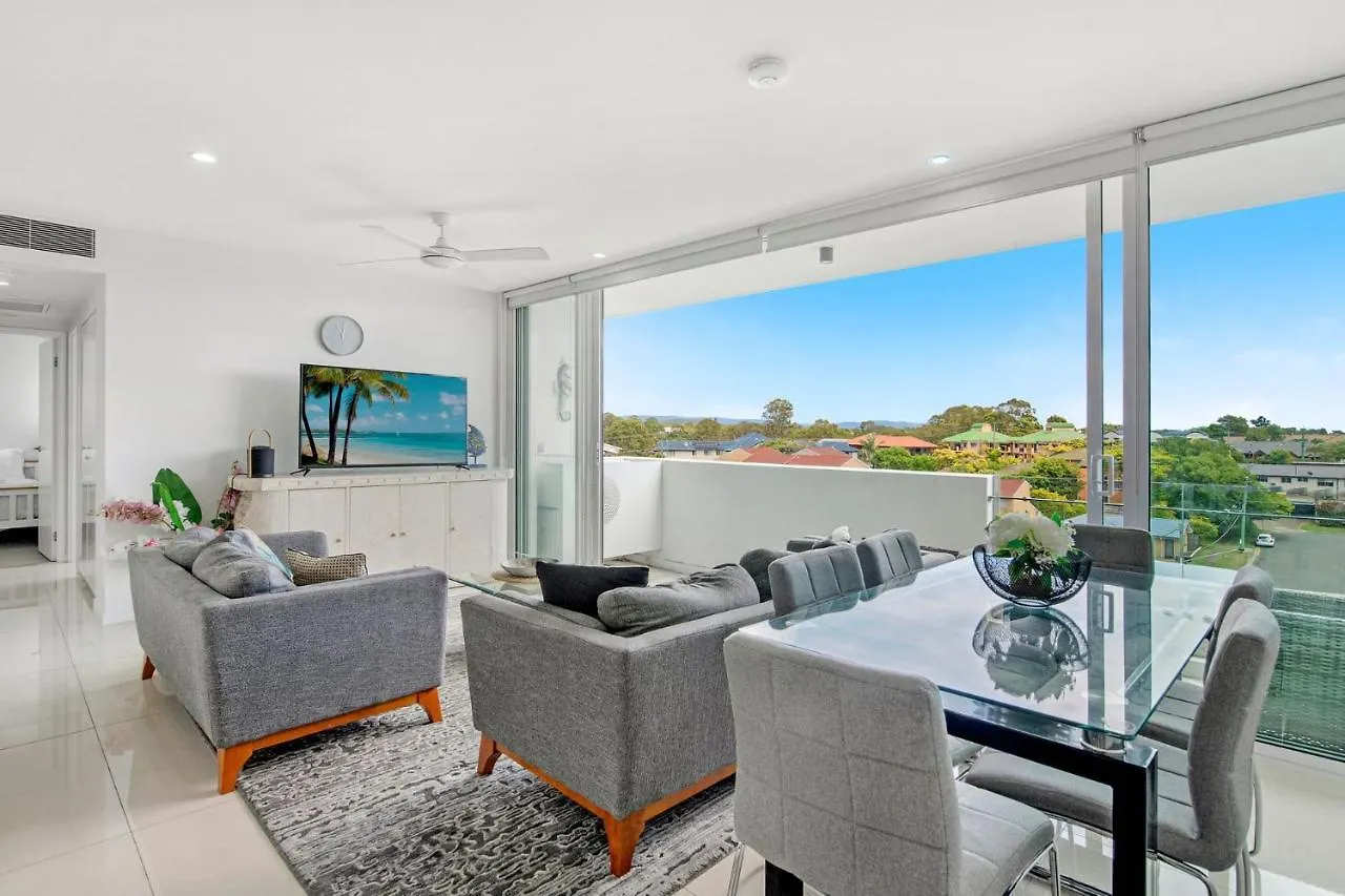 Modern Contemporary Southport Apartment - Coasthm Gold Coast